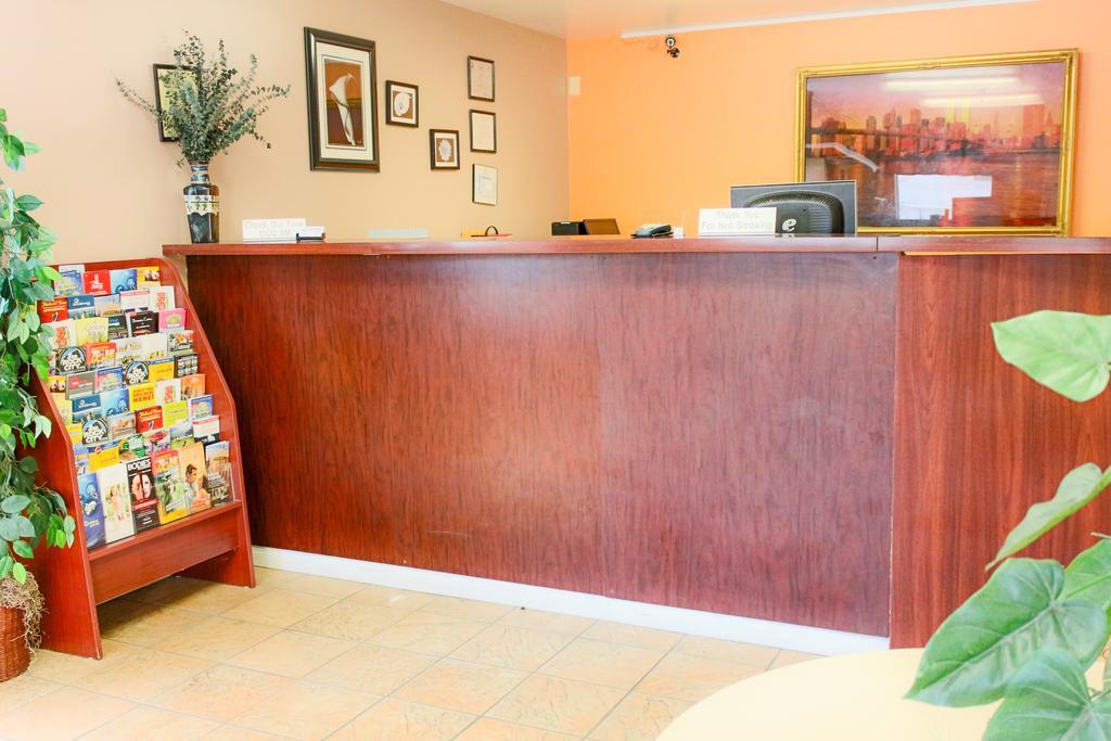 Budgetel Inn And Suites Atlanta Midtown Buitenkant foto